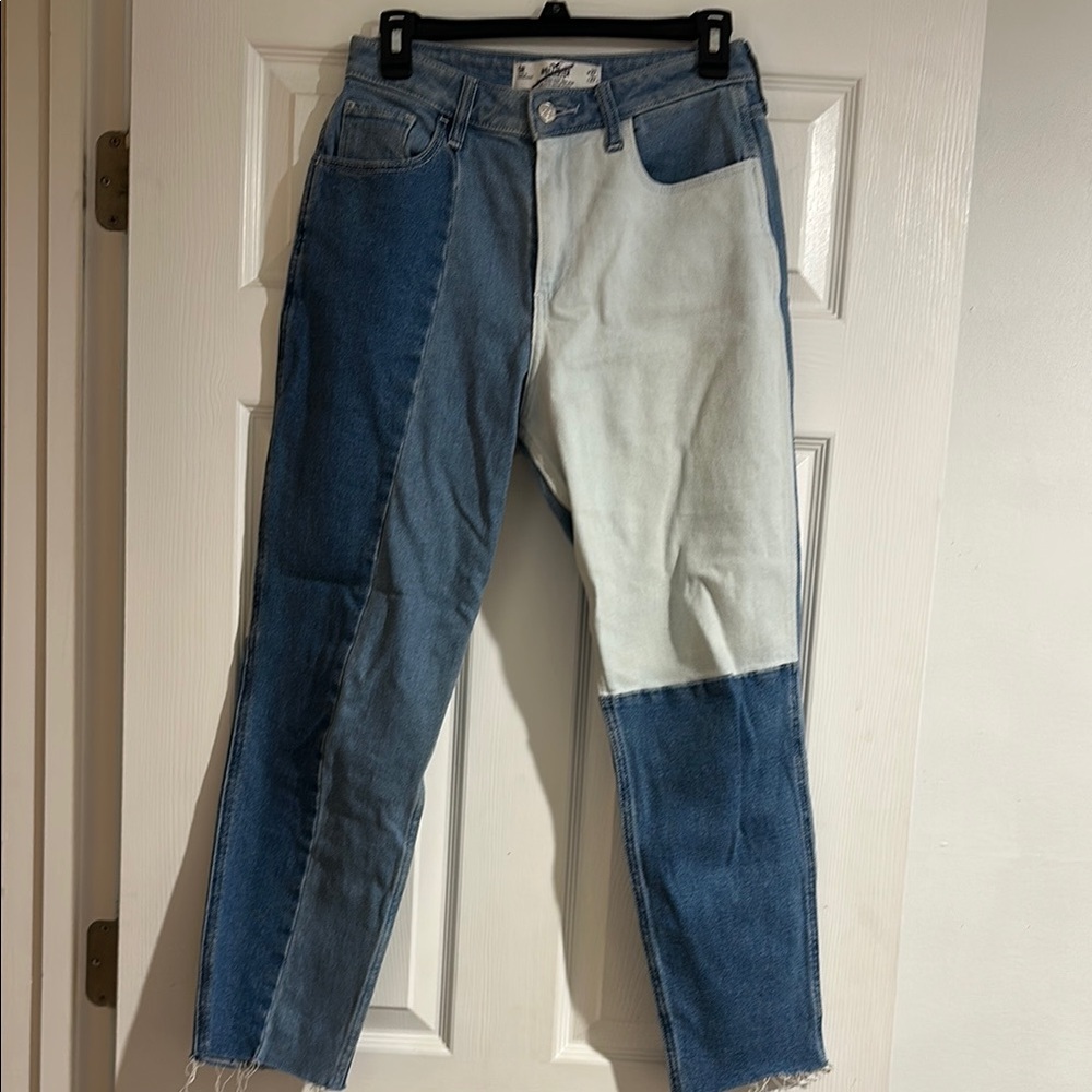 Hollister Women's Blue and White Ankle Jeans